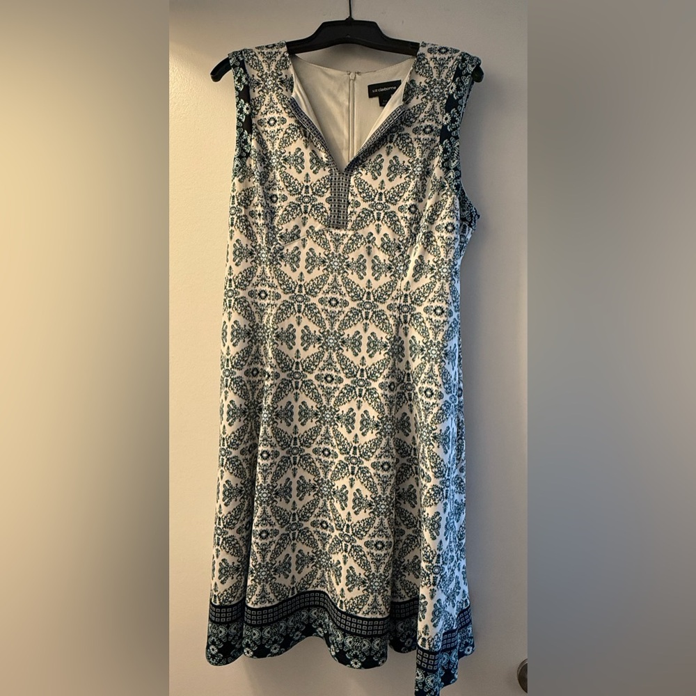 Liz Claiborne Blue and White Sleeveless Pattern Dress